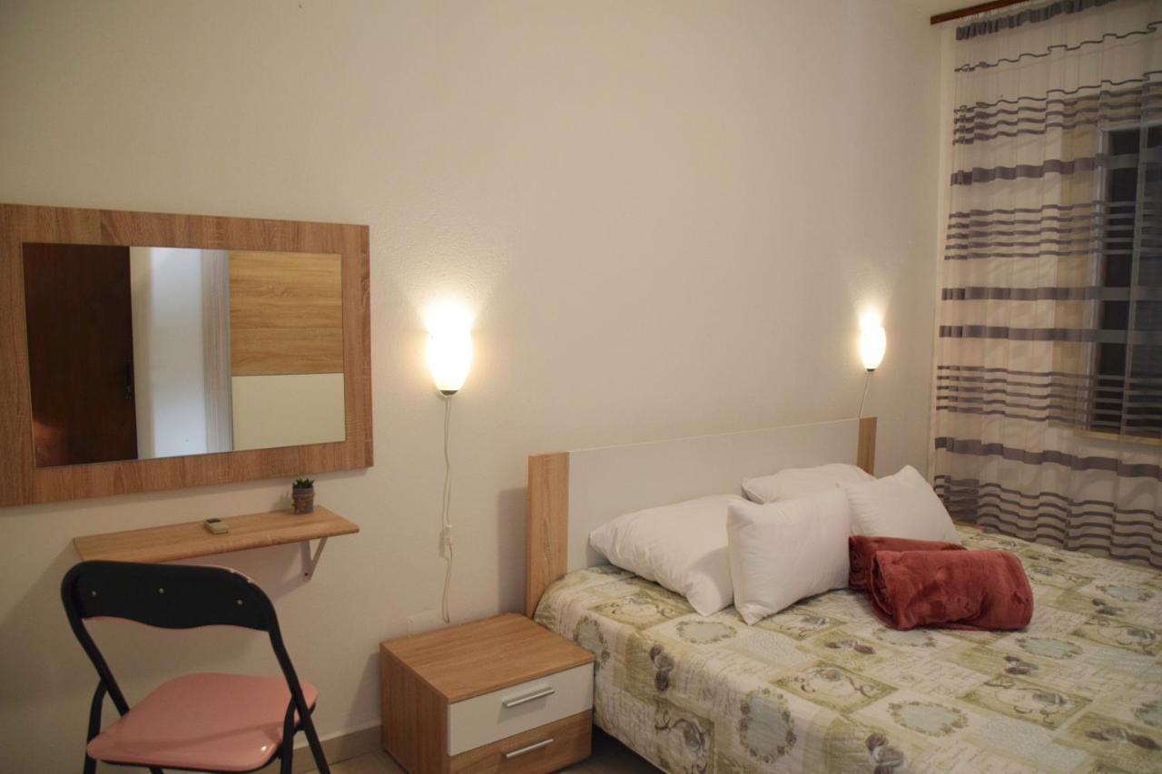 Apartments Margareta & Ena Малинска Экстерьер фото