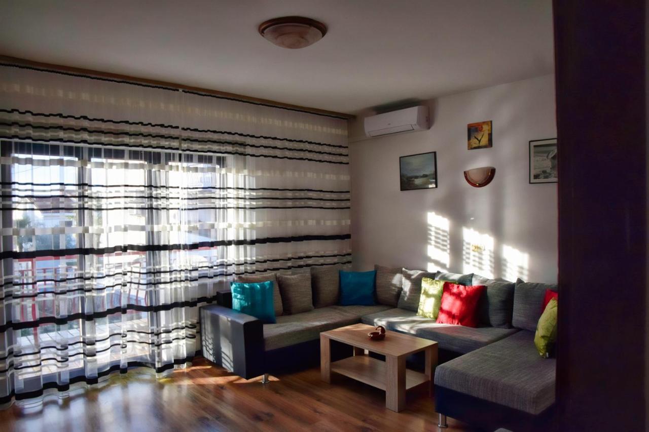 Apartments Margareta & Ena Малинска Экстерьер фото